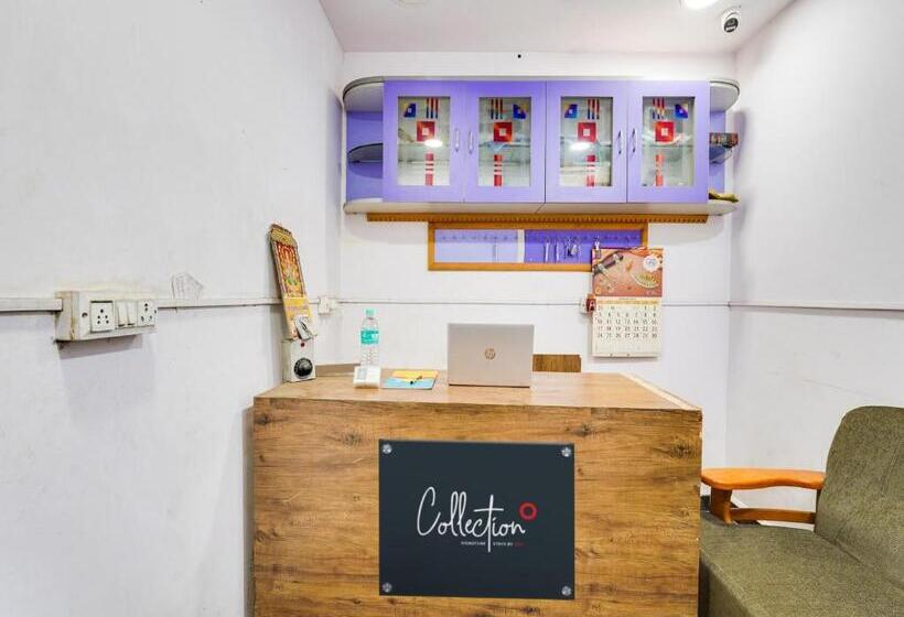 ホテル Collection O Avrs