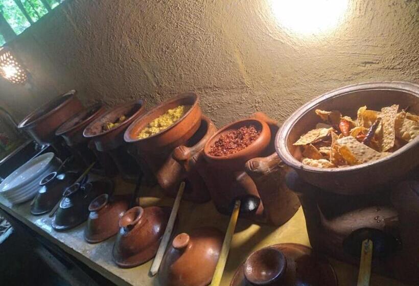 Отель Dulma Sinharaja Resot