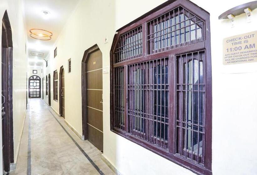 ホテル Fabexpress Maa Vaishno Palace