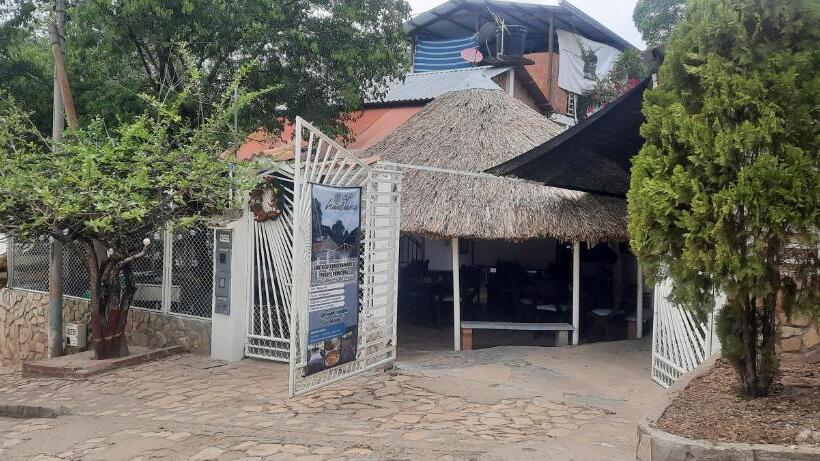 ホテル Habitacion Para Varias Personas