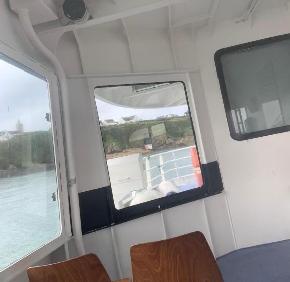 فندق Hôtel Restaurant Des Iles