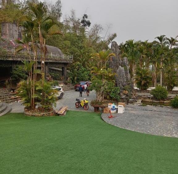 هتل Khu Nghỉ Dưỡng Good Time