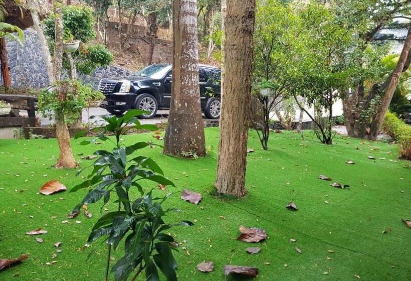 هتل Khu Nghỉ Dưỡng Good Time