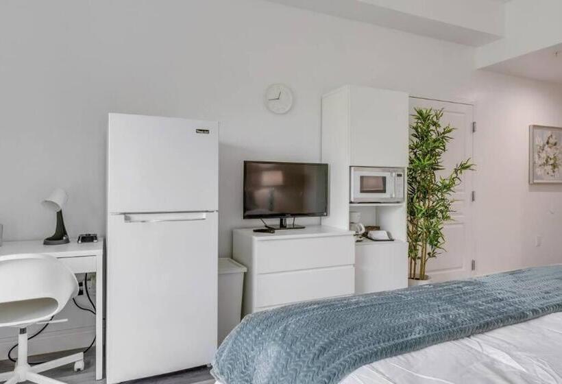 فندق King Bed Studio Free Shuttle