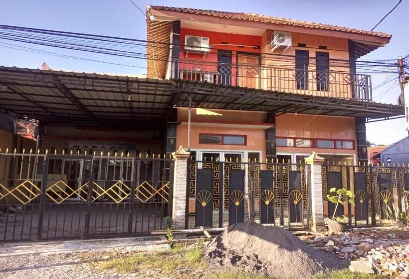 酒店 Oyo 93817 Vera Guesthouse