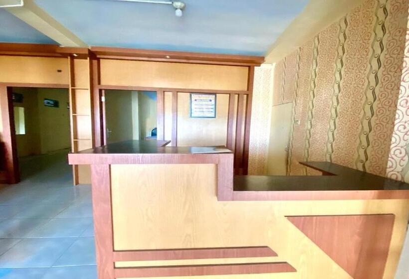 酒店 Oyo 93817 Vera Guesthouse