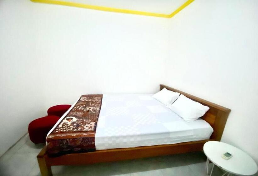 酒店 Oyo 93817 Vera Guesthouse