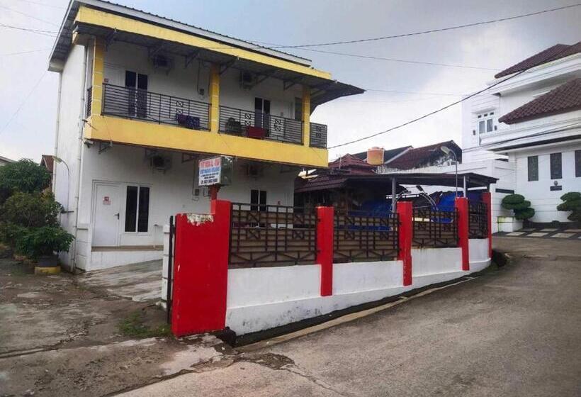 בית מלון כפרי Wisma Al Araf Syariah Mitra Reddoorz Palembang