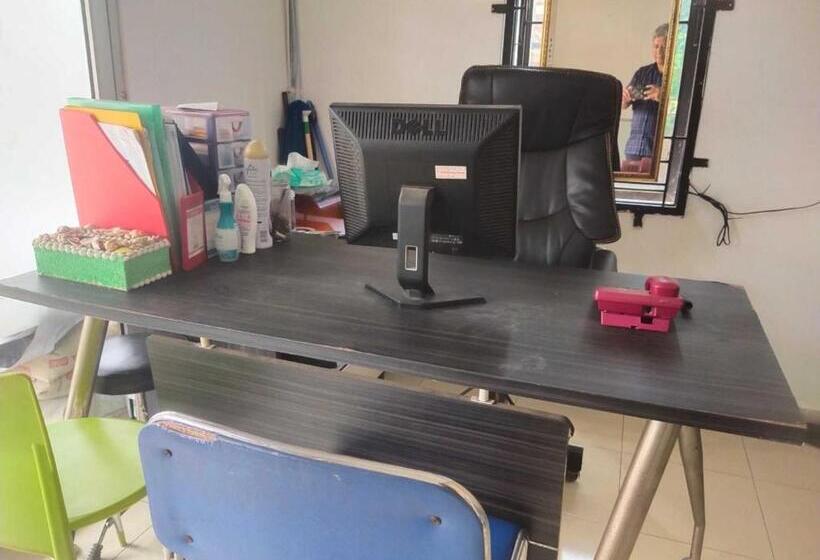 בית מלון כפרי Wisma Al Araf Syariah Mitra Reddoorz Palembang