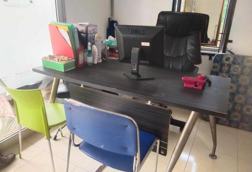 בית מלון כפרי Wisma Al Araf Syariah Mitra Reddoorz Palembang