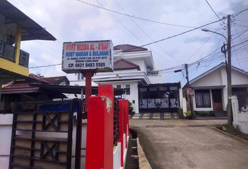 בית מלון כפרי Wisma Al Araf Syariah Mitra Reddoorz Palembang