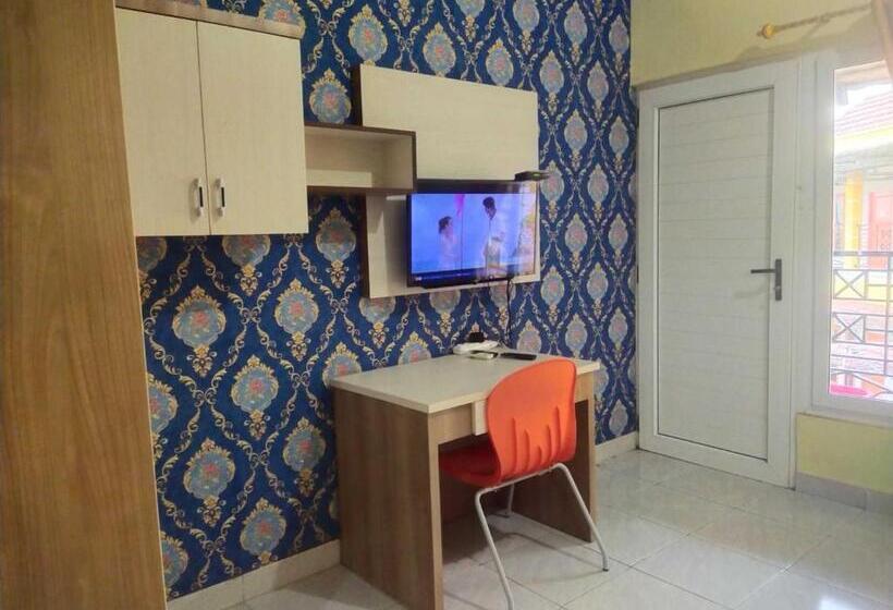 בית מלון כפרי Wisma Al Araf Syariah Mitra Reddoorz Palembang