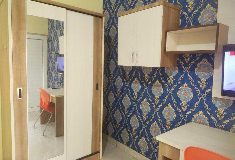 בית מלון כפרי Wisma Al Araf Syariah Mitra Reddoorz Palembang