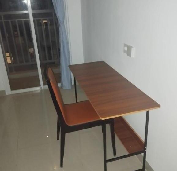 בית מלון כפרי Oyo 93826 Cprc Inn Serpong