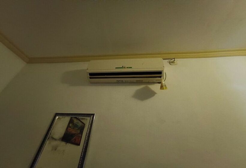 בית מלון כפרי Oyo 93826 Cprc Inn Serpong