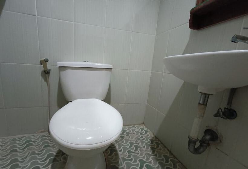 בית מלון כפרי Oyo 93826 Cprc Inn Serpong