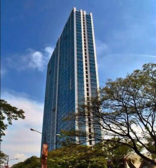 ホテル Oyo 93831 Penginapan Cisauk