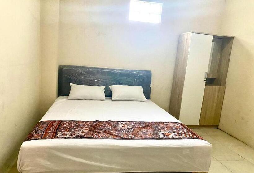 Отель Oyo 93838 Delia Inn Syariah