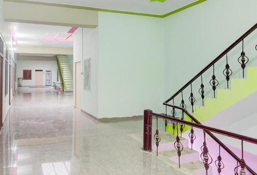 فندق Oyo Flagship Moon S.e.z