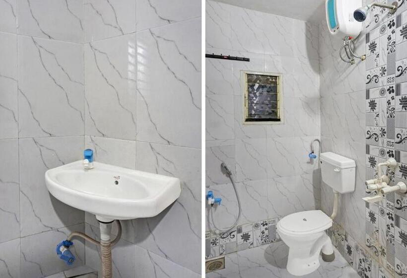 בית מלון כפרי Oyo Krishna Executive