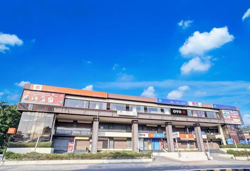 בית מלון כפרי Oyo Tulsi