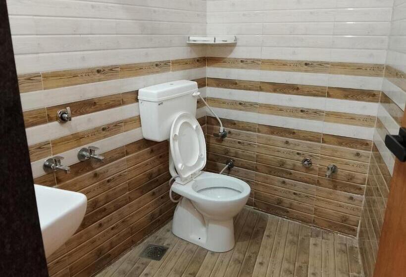 Отель Paradise Inn