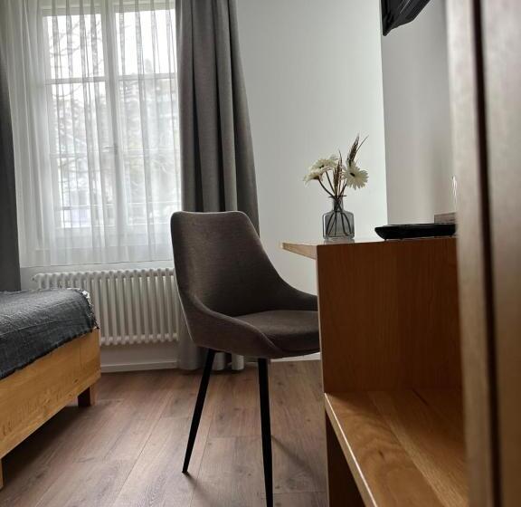 ホテル Peterhof Sarnen