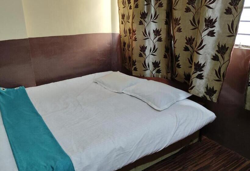 בית מלון כפרי Rathore Inn