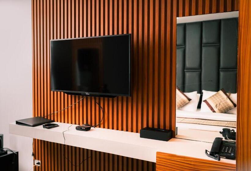 هتل Shine Boutique