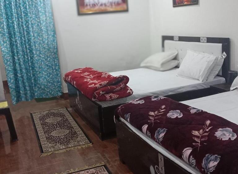 Отель Somnath Residency Radhe Nikunj
