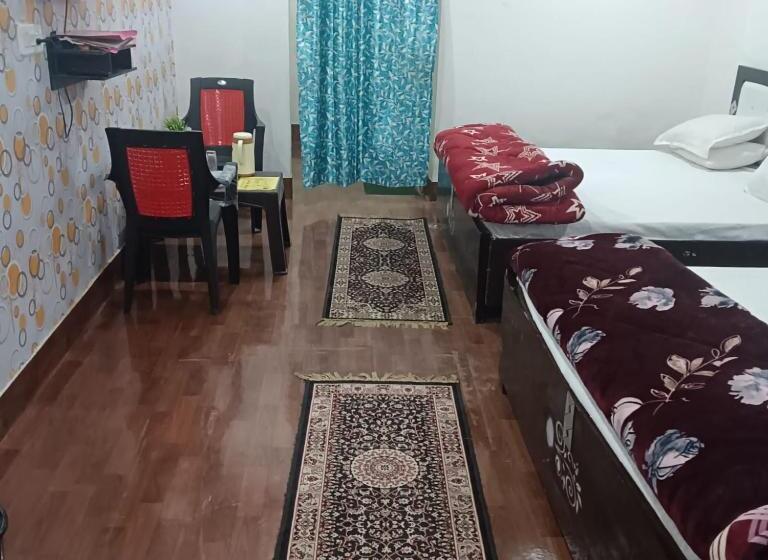 Отель Somnath Residency Radhe Nikunj