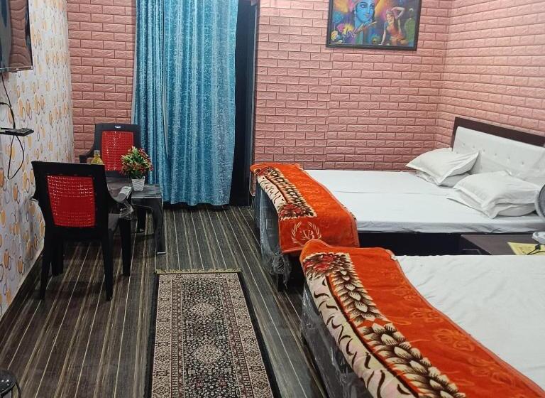 Отель Somnath Residency Radhe Nikunj