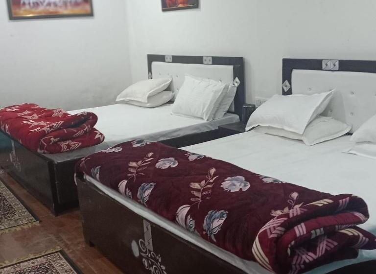 Отель Somnath Residency Radhe Nikunj