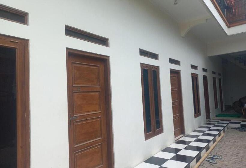 호텔 Spot On 93815 Chimi Rumah Kost