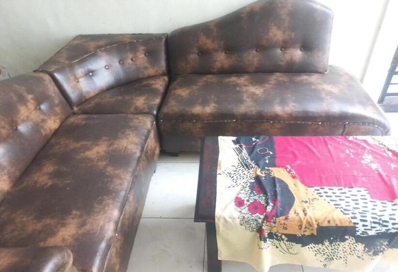 호텔 Spot On 93815 Chimi Rumah Kost