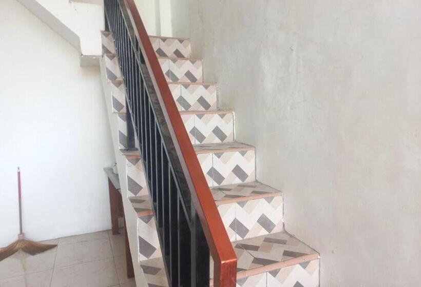 호텔 Spot On 93815 Chimi Rumah Kost