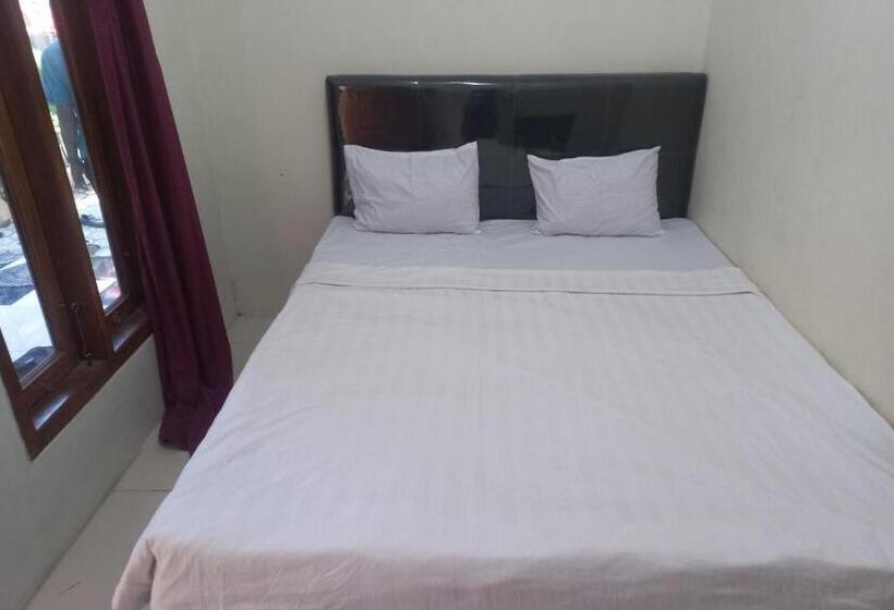 호텔 Spot On 93815 Chimi Rumah Kost