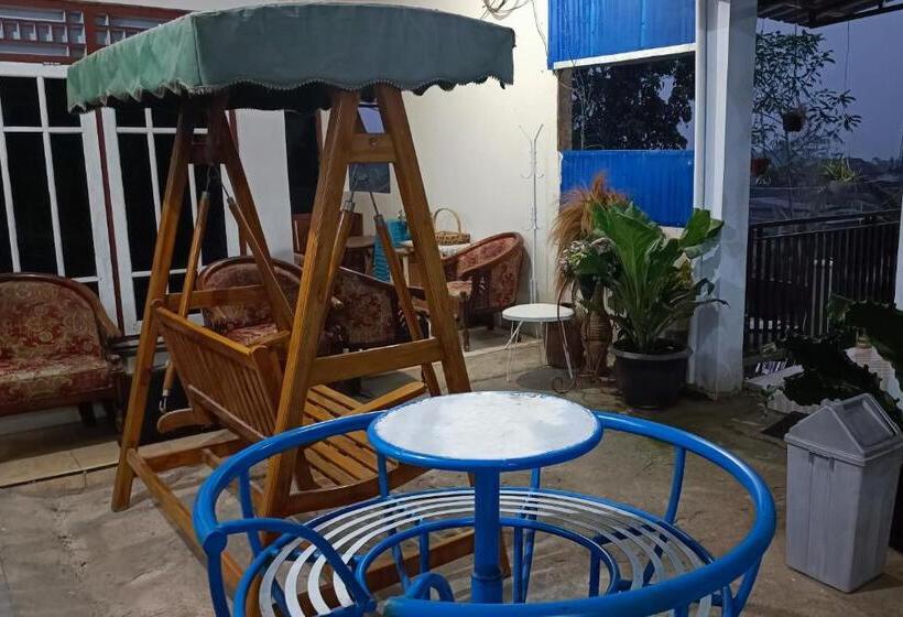 酒店 Spot On 93819 Homestay Shinta Syariah