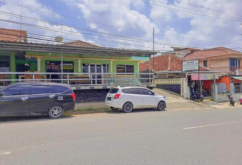 فندق Spot On 93840 Guest House Amanda Syariah