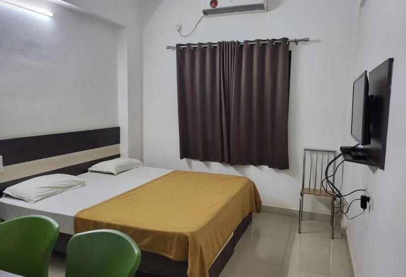 ホテル Suja Krishna Residency