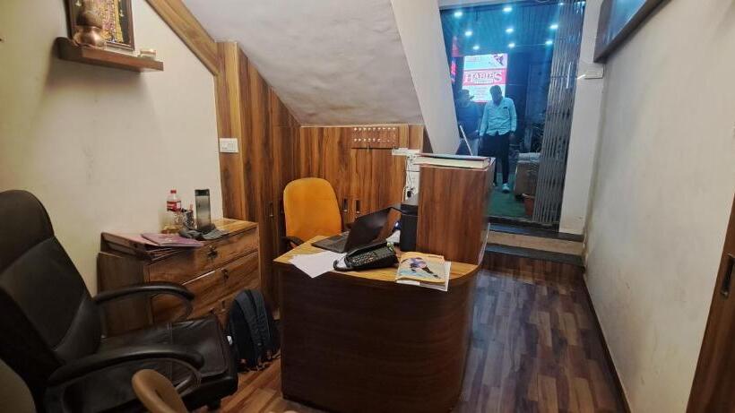 ホテル Tan Square Inn Lodge