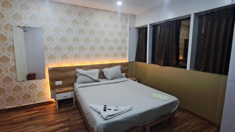 ホテル Tan Square Inn Lodge