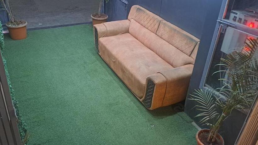 ホテル Tan Square Inn Lodge