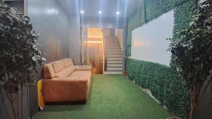 ホテル Tan Square Inn Lodge