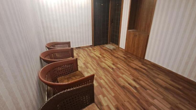 ホテル Tan Square Inn Lodge