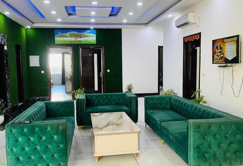 Отель Collection O The God S Palace Resort