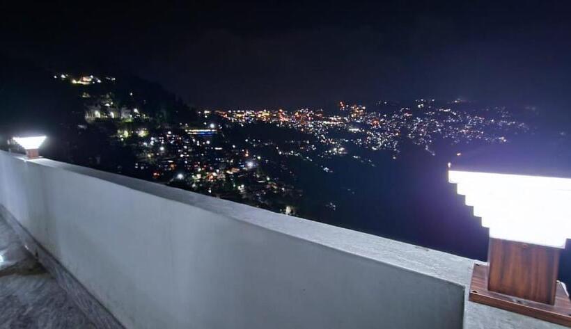 בית מלון כפרי Red Rose