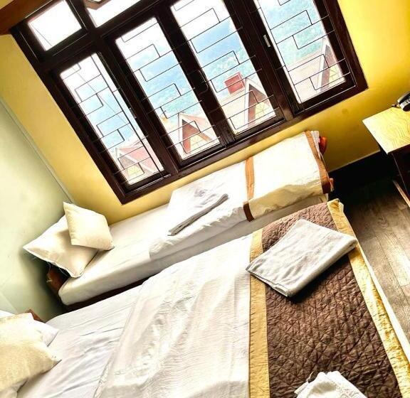 בית מלון כפרי Red Rose