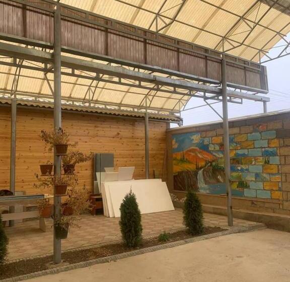 پانسیون Amirhan Guest House