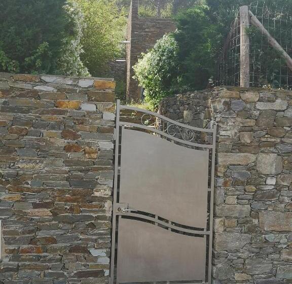 پانسیون Cap De Creus : Bungalow, Jardin Y Vista Al Mar